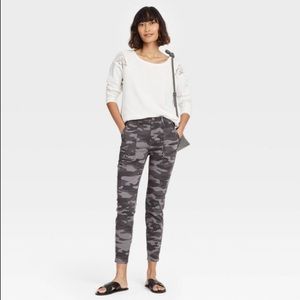 Knox Rose Mid-Rise Utility Ankle Pants